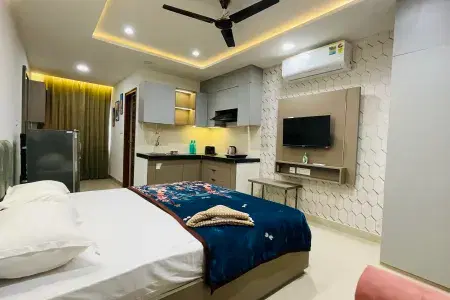 Solitaire Suites Main