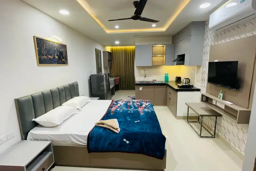 Solitaire Suites Room 1